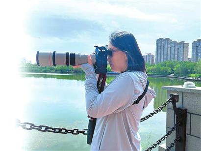 飞乐乐 新疆观鸟人：“镜”观生态一心护鸟